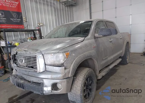 2013 Toyota Tundra Platinum 5.7L V8 z USA, uszkodzony, nr VIN 5TFHW5F12DX289443